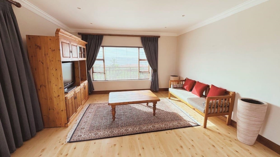 4 Bedroom Property for Sale in Grootbrakhoogte Western Cape